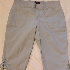 Gloria Vanderbilt Bermuda’s Size 16p